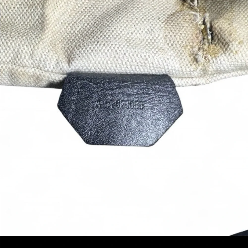 AUTHENTIC GOYARD HOBO BAG OPEN TO OFFERS - Picture 10 of 11